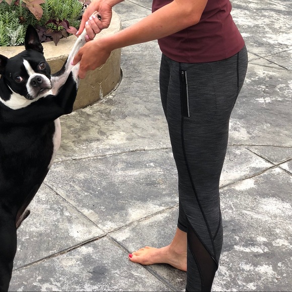 7/8 Lululemon leggings - Picture 3 of 3